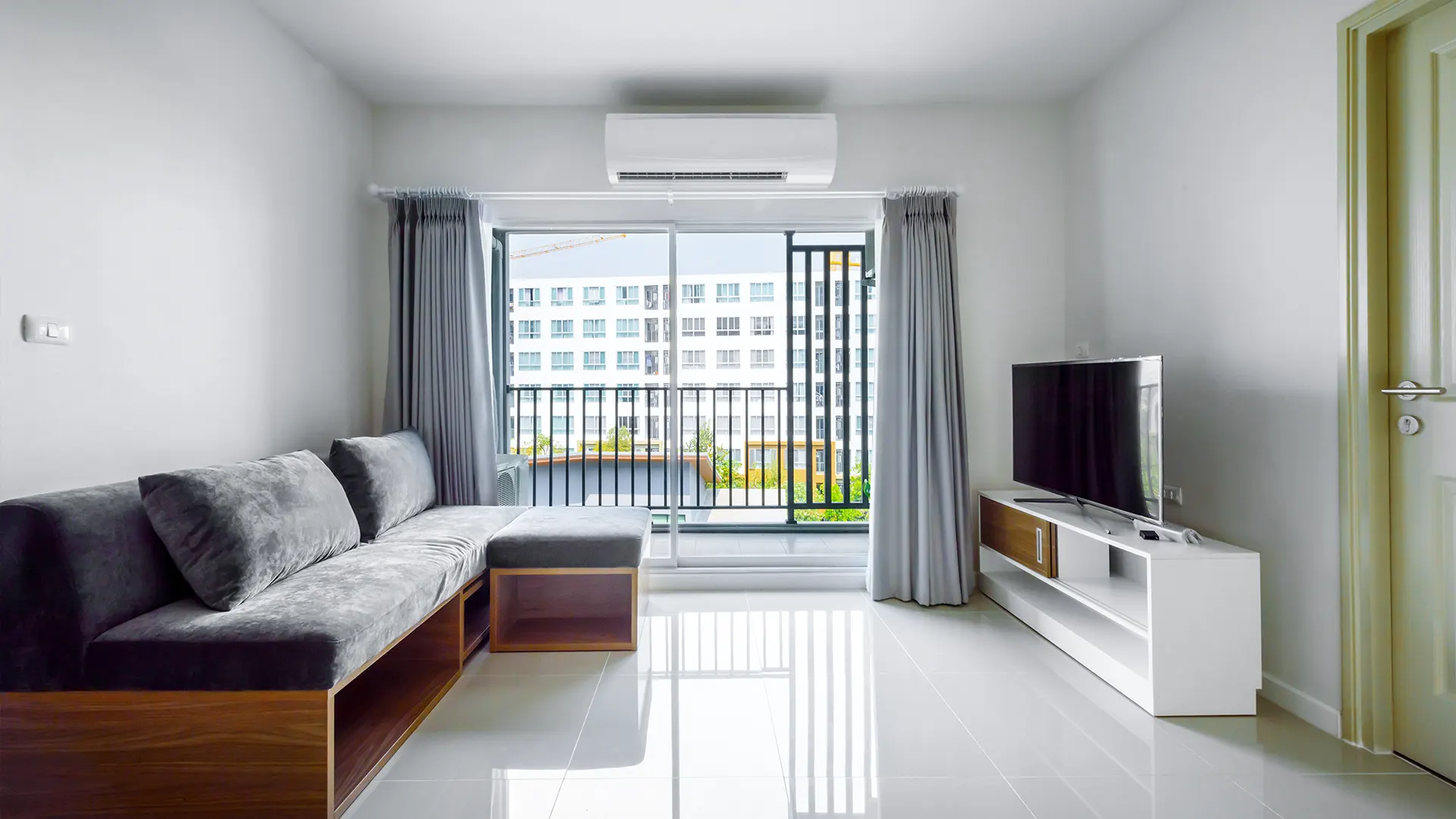 Tasaki Air Solar Hybrid